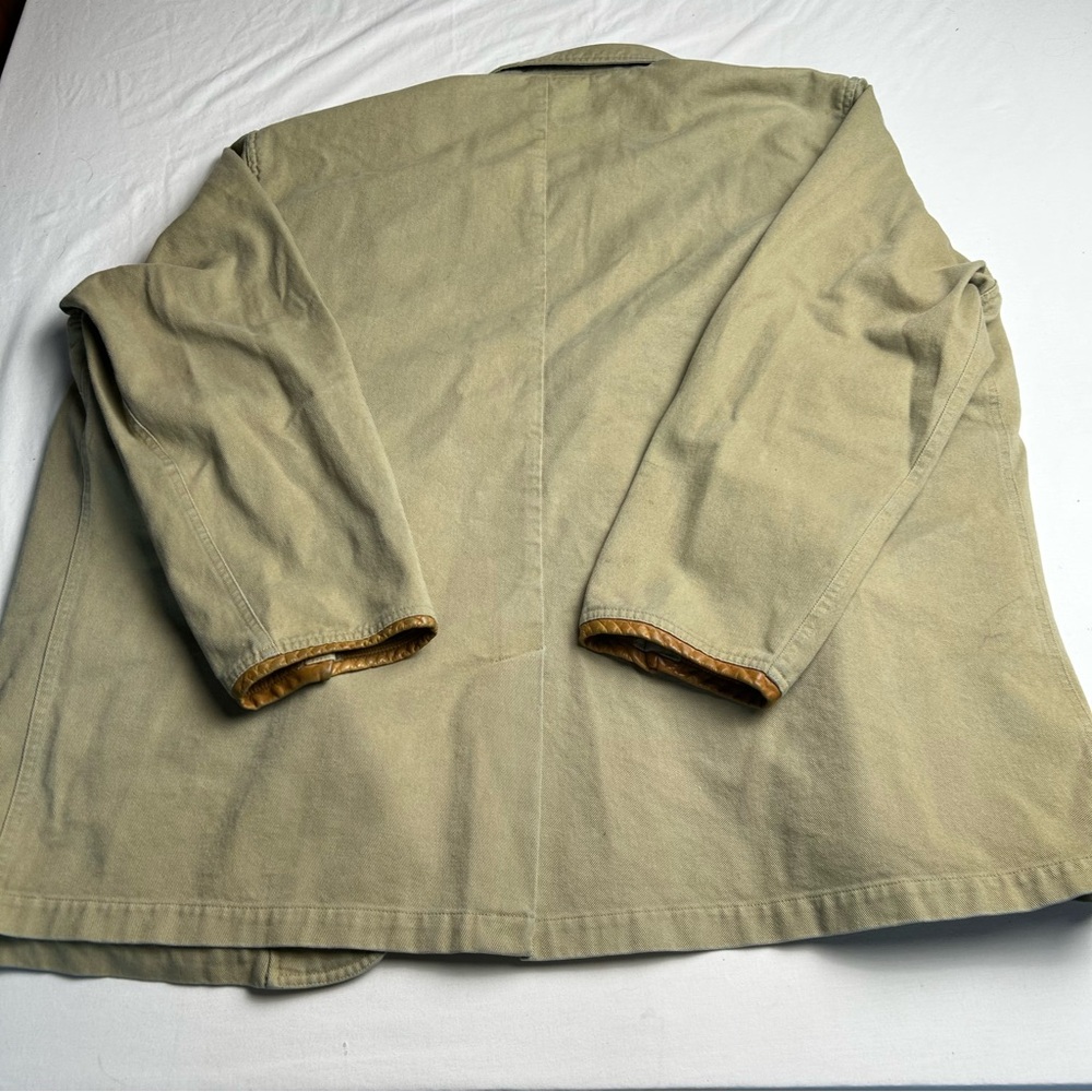 Men's Orvis fishing outdoor Beige Jacket with Brown Accents - Picture 14 of 15